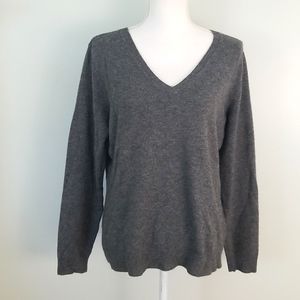 Jaclyn Smith Cashmere V Neck Sweater